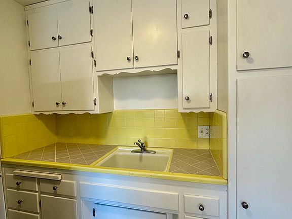 2nd image of 1047 Rodeo Way #22