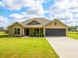 43 W Stanley Road Ext, Ray City, GA 31645