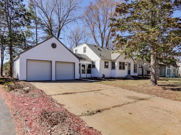 1879 Beaumont St, Saint Paul, MN 55117