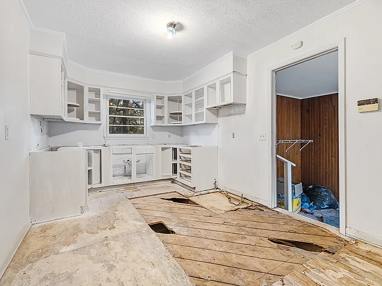 3001 Mason St — Photo 10