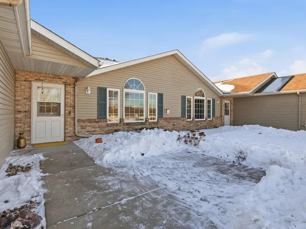 1316 Scout Dr, Sartell, MN 56377