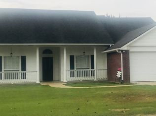 205 Rusty Ln, Gladewater, TX 75647