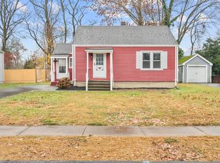 109 Oxford Dr, East Hartford, CT 06118