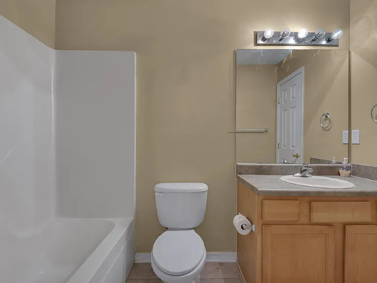 2125 Tom St — Photo 19