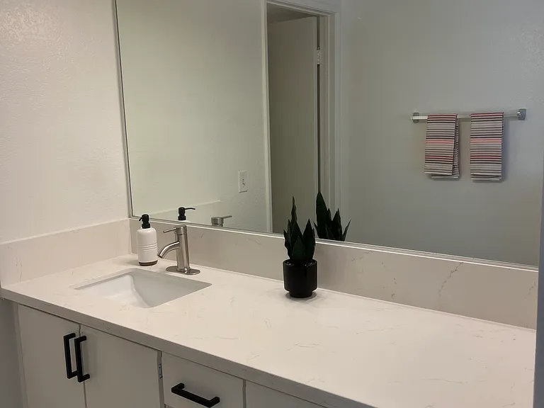 Arroyo Vista Apartments — Photo 39