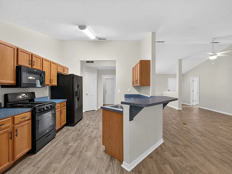 8038 SW 67th Rd — Photo 19