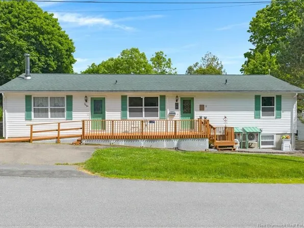 109 Mary St, Saint Andrews, NB E5B 3T8