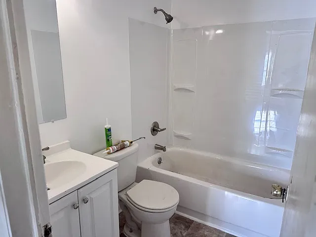 106 S Blacknall St #B — Photo 8