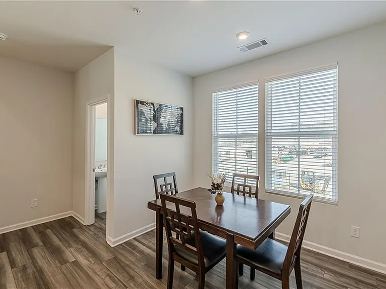 1205 Skylar Ln SE — Photo 10