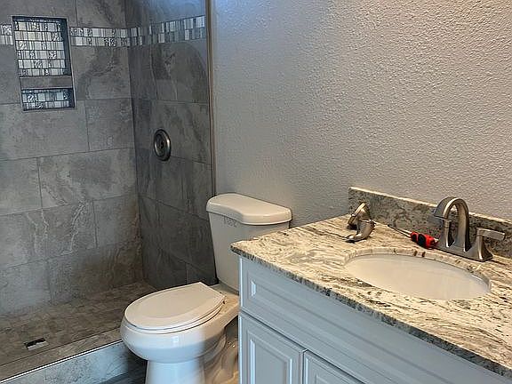 Second bathroom 