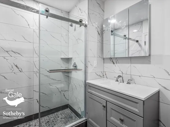 81-45 Lefferts Boulevard image 15 of 16