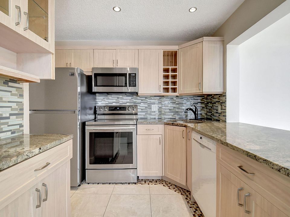 1st image of 1108 Green Pine Boulevard #G3