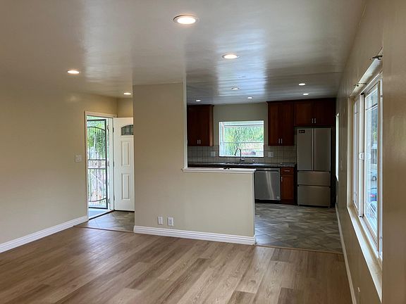 3rd image of 211 Wesley Ave