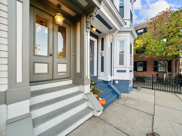 96 High St, Charlestown, MA 02129