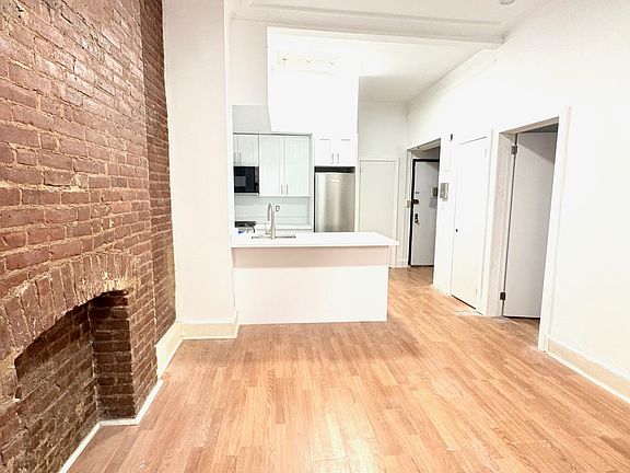 2nd image of 45 W 87th St APT 5A