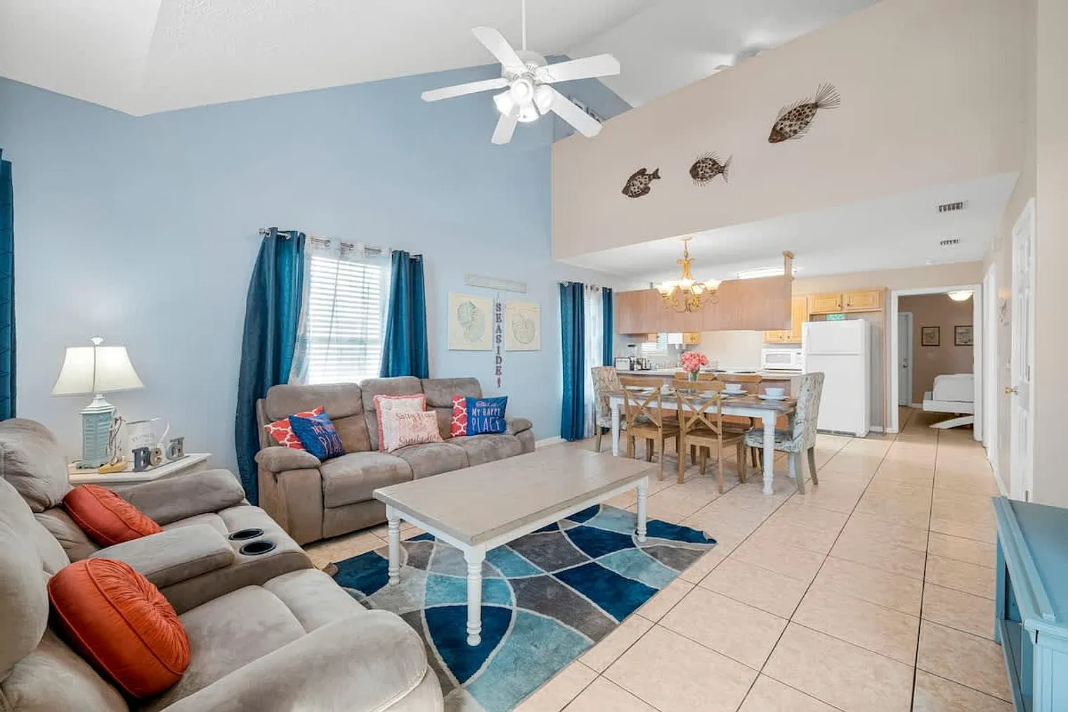 3 bed, 2.0 bath, 1431 sqft, $1,326 — Photo 2