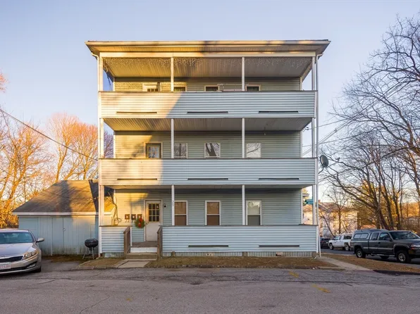 29 Mount Pleasant St, Webster, MA 01570