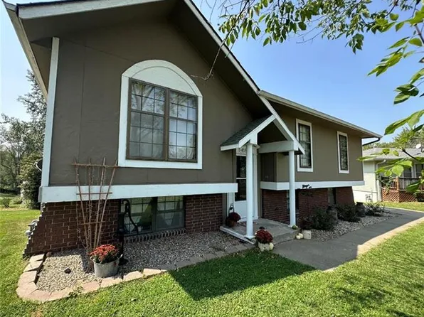 5418 S 16th Ter, Saint Joseph, MO 64504