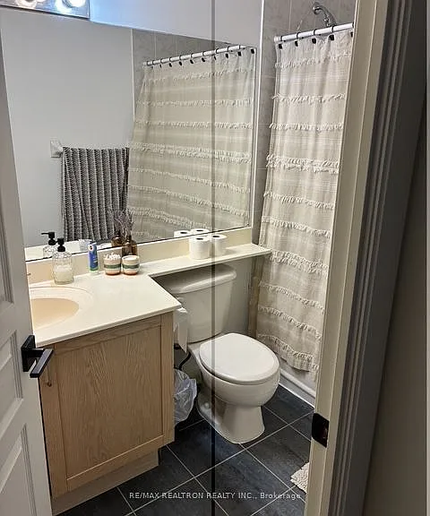 438 Richmond St W #401 — Photo 13