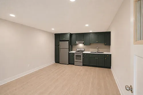 551 Elm St Photo 1