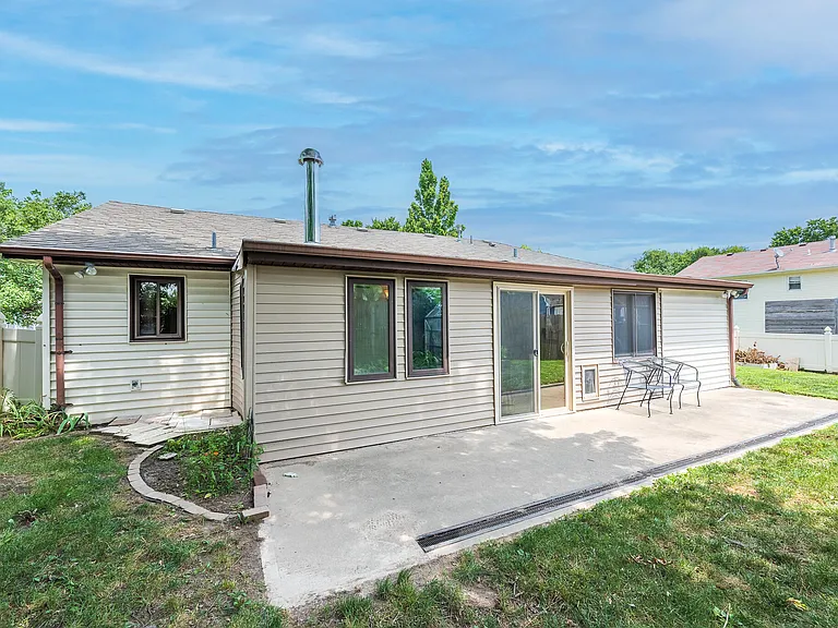 2301 Winchester Dr — Photo 27