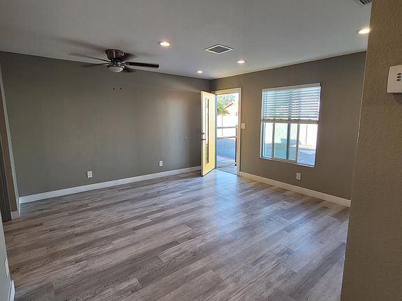 OPEN FLOOR PLANS - LIVING AREA