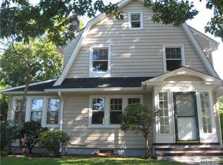 37 Huron Rd, Floral Park, NY 11001