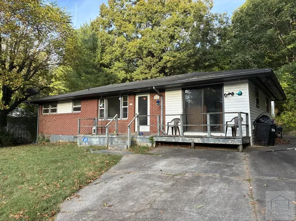 3562 Daniels Creek Rd, Collinsville, VA 24078