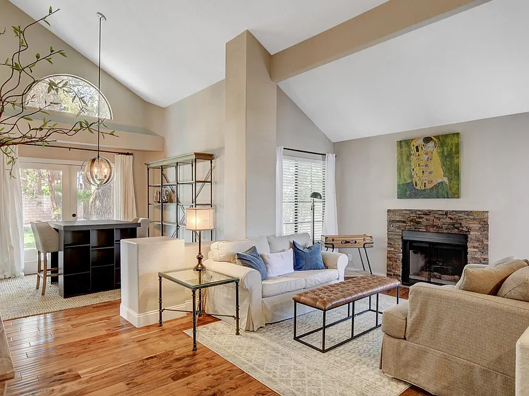 9205 Sandy Shores Dr — Photo 21