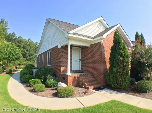 618 Amberdale West Cir, Lumberton, NC 28358