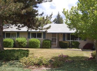 1733 Virginia Ln, Grants Pass, OR 97527