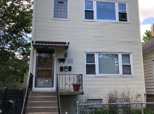 458 N Artesian Ave #1R, Chicago, IL 60612