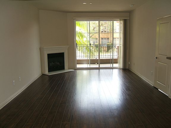 3rd image of 1317 S Westgate Ave APT 202