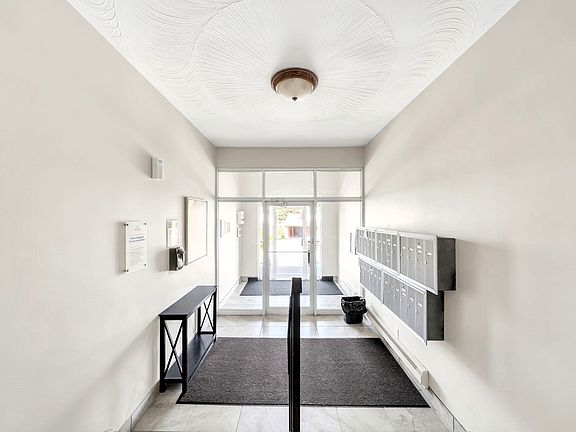 5th image of 955 10th St E #208