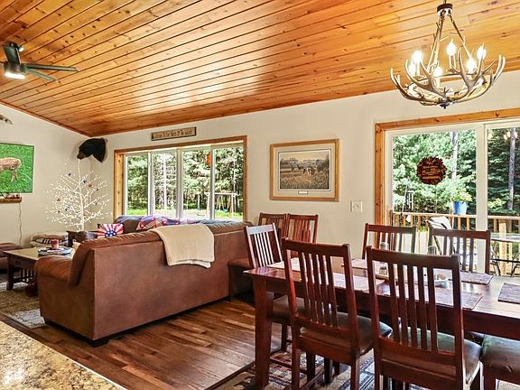4th image of 1125 Lakeside Ct