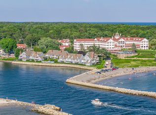 135 Ocean Ave #8, Kennebunkport, ME 04046