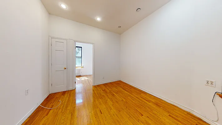 Rented by Bond New York | media 6