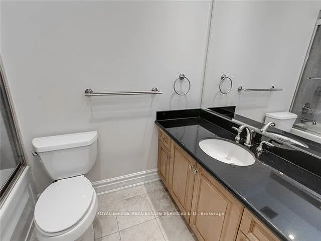 71 Charles St E #Penthouse 1605 — Photo 18
