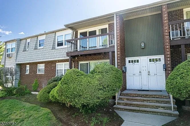 34 Deanna Dr #96 — Photo 3