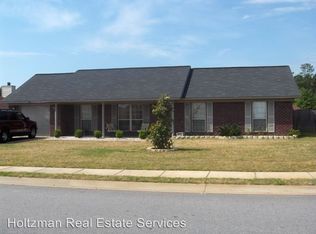 143 Wayfair Ln, Hinesville, GA 31313