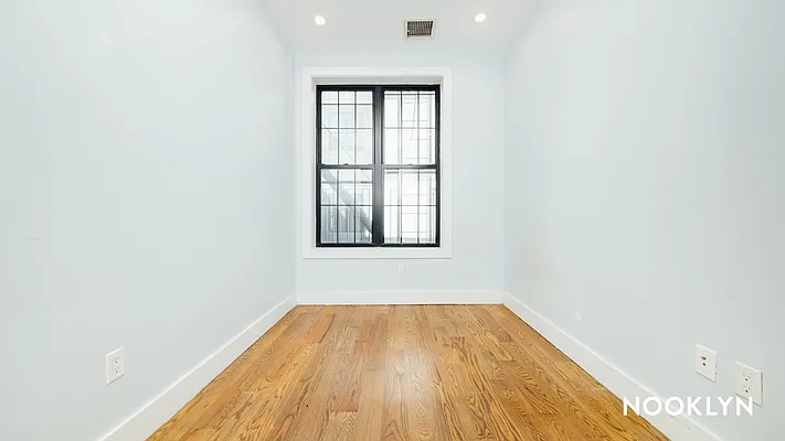 Rented by Nooklyn NYC LLC | media 33