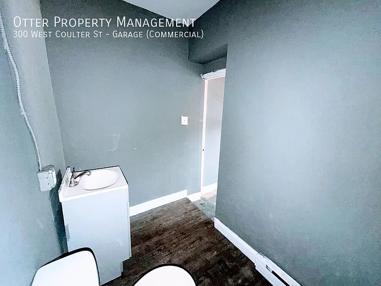 300 W Coulter St #GARAGE COMMERCIAL — Photo 13