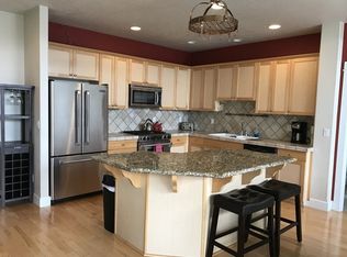 3 E Point Ct, Hood River, OR 97031