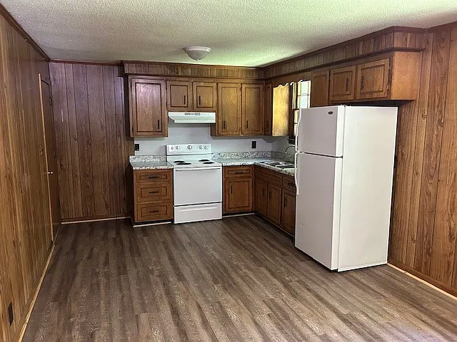 3 bed, 1050 sqft, $1,395 — Photo 2