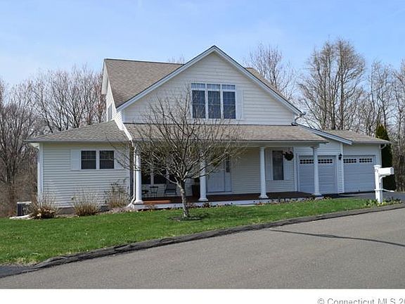 2nd image of 27 Sybil Creek Pl