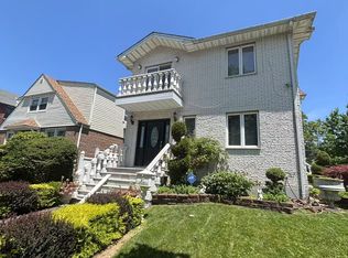 50-37 190th St, Flushing, NY 11365