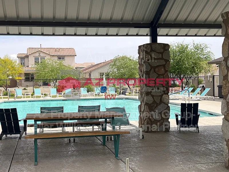 3 bed, 2.5 bath, 1793 sqft, $1,895 — Photo 2