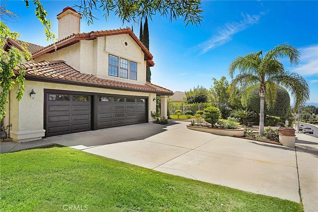 5 bed, 2800 sqft, $6,000 — Photo 2