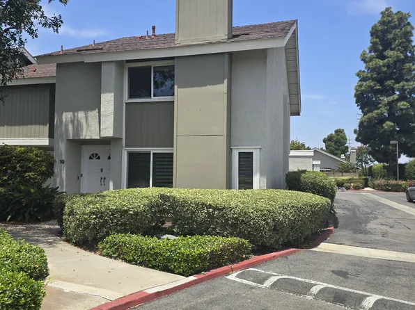 10 Goldenbush, Irvine, CA 92604