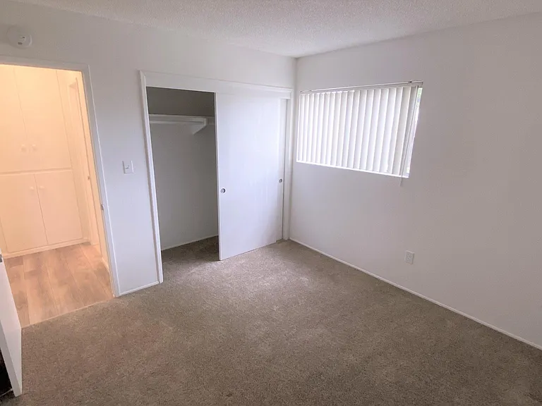 The Majestic Apartments — Photo 5